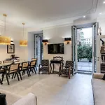 Luxury Flat With Terrace By Historic Center