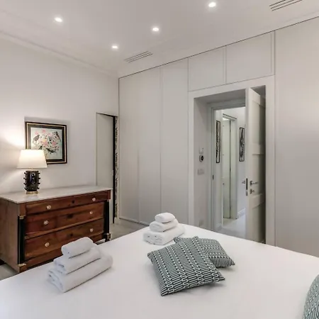 דירה Luxury Flat With Terrace By Historic Center