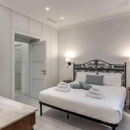 דירה Luxury Flat With Terrace By Historic Center *