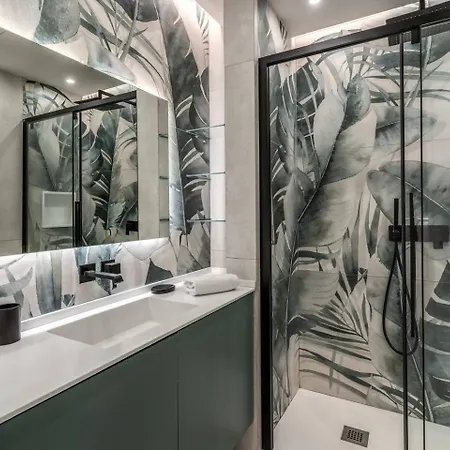 Luxury Flat With Terrace By Historic Center דירה