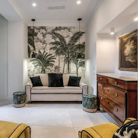 Luxury Flat With Terrace By Historic Center *