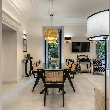 Luxury Flat With Terrace By Historic Center * רומא