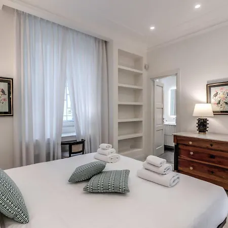 דירה Luxury Flat With Terrace By Historic Center