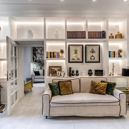 Luxury Flat With Terrace By Historic Center *
