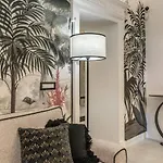 Luxury Flat With Terrace By Historic Center 아파트
